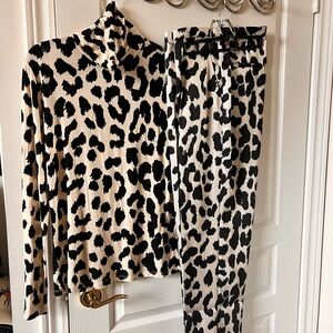 H&M Black on Cream Leopard Print Turtleneck & Straight-Leg Pants Set